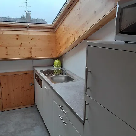 Apartment Ferienwohnung Am Staufenhang In *